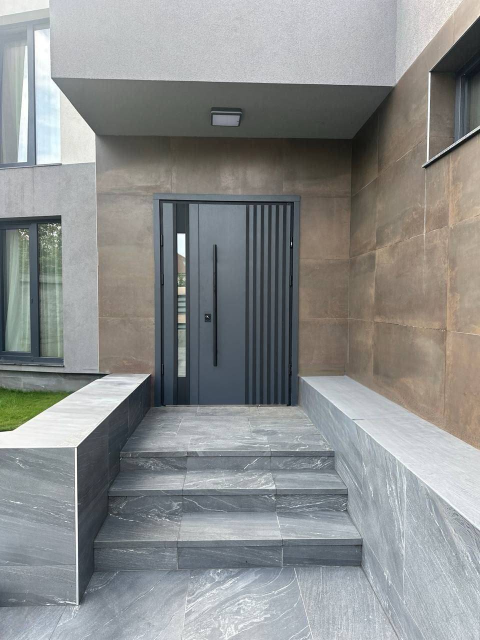 Instalación de puerta acorazada