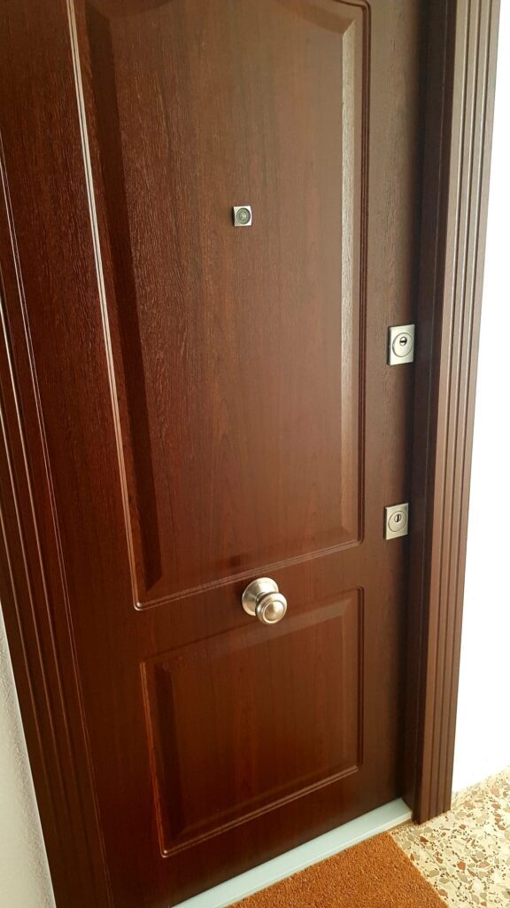 Puertas acorazadas para piso en Guardamar