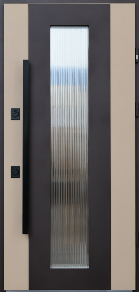 Puerta acorazada en edificio antiguo renovado